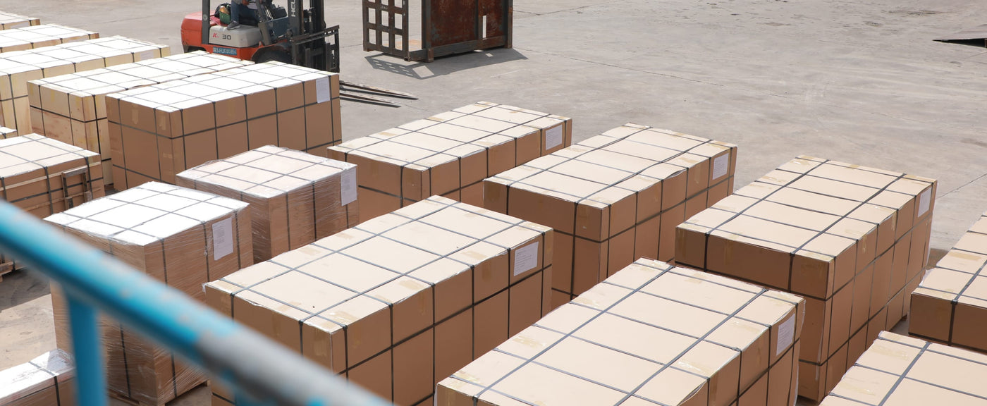 The loading of the Bigbahn lightweight plywood is in progress right now.